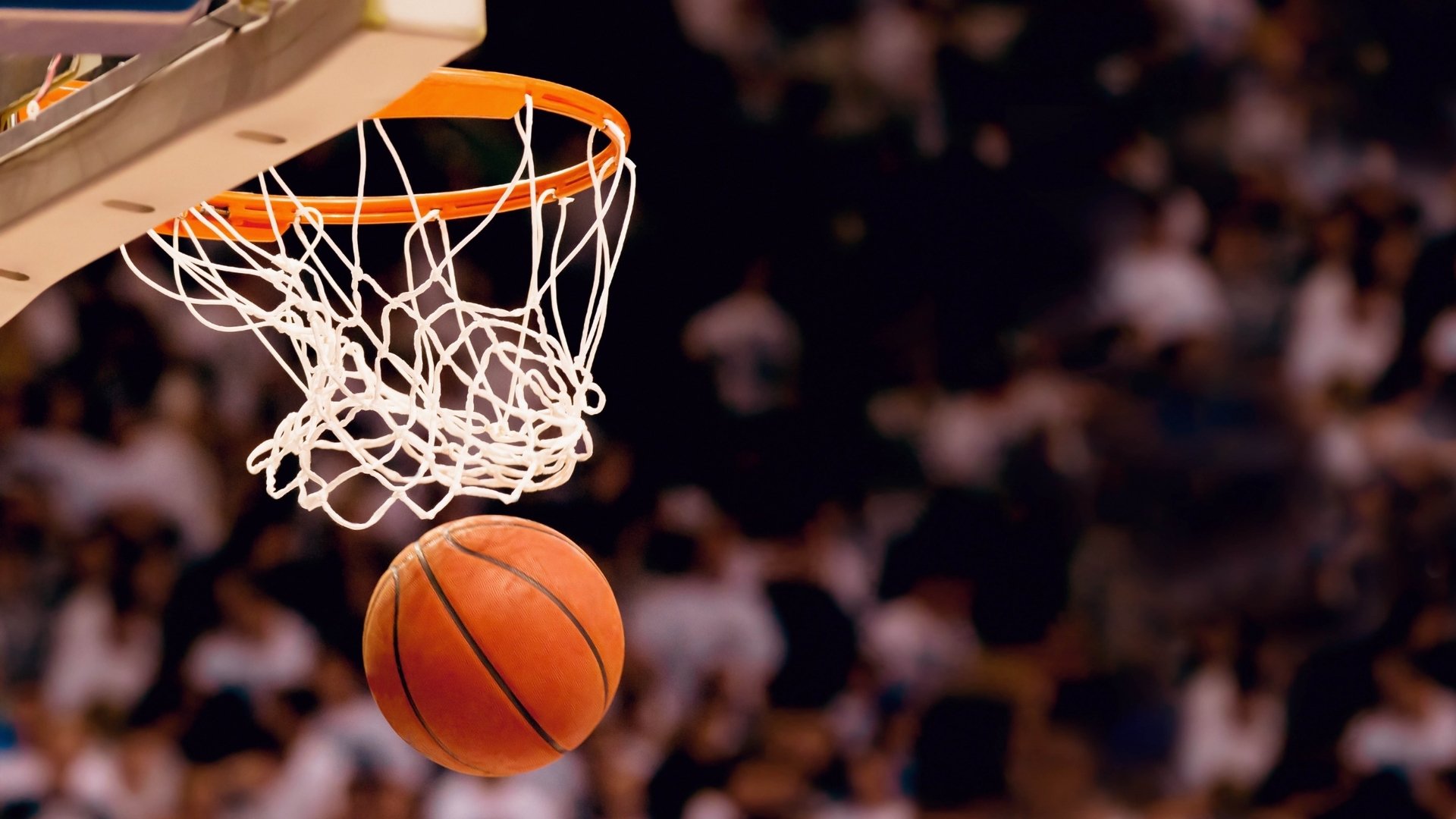 爱游戏app-刚刚！今晨体坛三线重磅，拜仁紧急调整名单，东契奇G2激战90分钟，新疆广汇完成中超体检